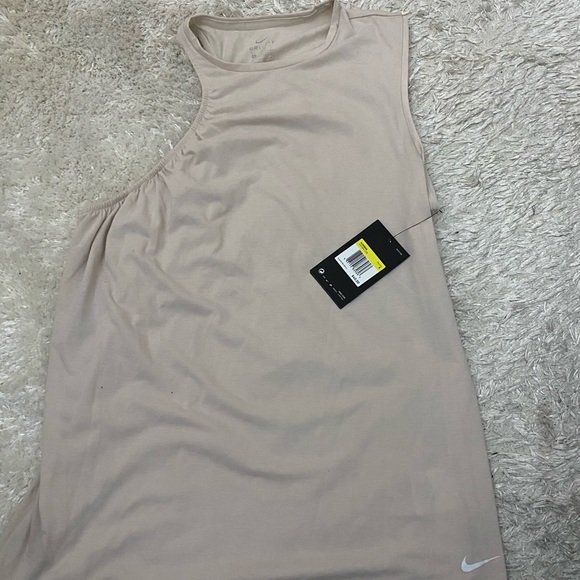 Nike Top - Picture 1 of 2